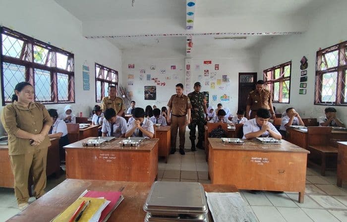 disdik_pematangsiantar_tunggu_arahan_pusat_soal_pendidikan_gratis_sdsmp