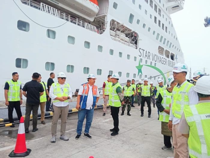 mv_star_voyager_sandar_di_kuala_tanjung_bawa_kru_dari_17_negara