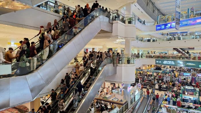 fenomena_rojali_rohana_di_pasar_tradisional_pengamat_indikasi_serius_penurunan_belanja_masyarakat