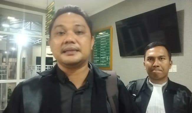 kuasa_hukum_kecewa_vonis_tiga_tahun_untuk_terdakwa_sipil_kasus_trenggiling