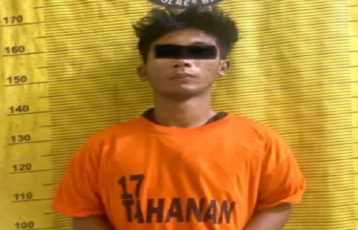 polisi_tangkap_pengedar_sabu_di_perkebunan_sawit_langkat_barang_bukti_262_gram_diamankan