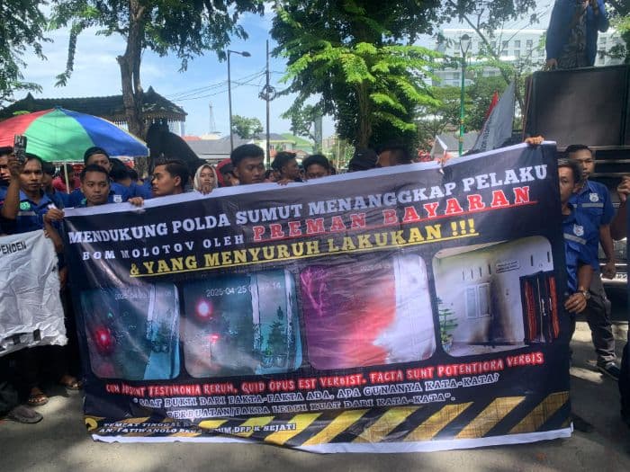 serikat_buruh_minta_perlindungan_usai_ketua_ksbsi_jadi_korban_teror_bom_molotov