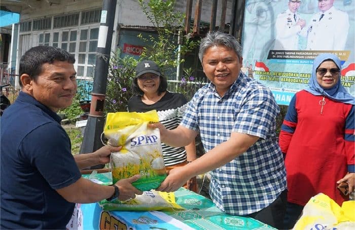 gerakan_pangan_murah_di_tapanuli_utara_menjaga_stabilitas_dan_memeriahkan_hut_ke80_ri