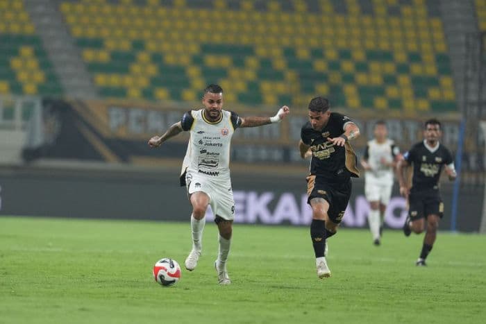 persija_libas_dewa_united_31_sahroni_akui_start_buruk_jadi_tradisi