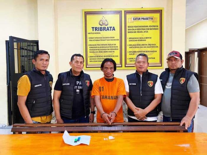 polsek_parapat_tangkap_warga_toba_penyalahguna_sabu_di_depan_rs_mini_girsang