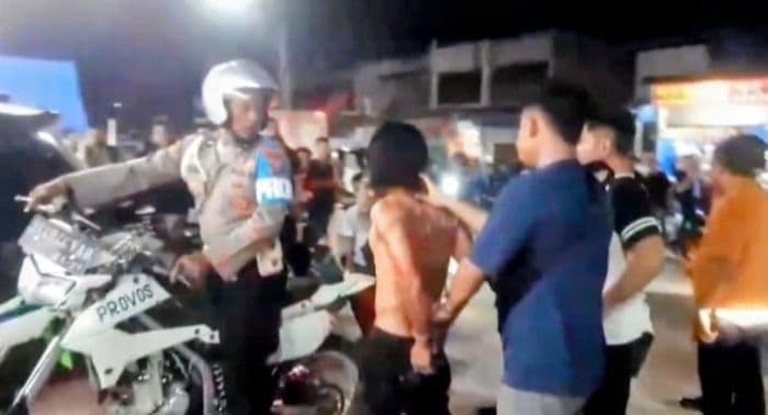 adik_bacok_abang_kandung_di_lima_puluh_batu_bara