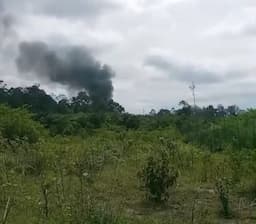 ratusan_massa_kembali_geruduk_konsesi_pt_gruti_di_dairi