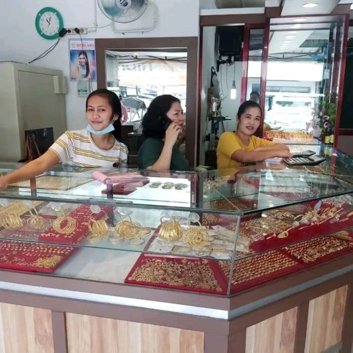 harga_emas_di_lubuk_pakam_turun_warga_harap_bisa_kembali_stabil