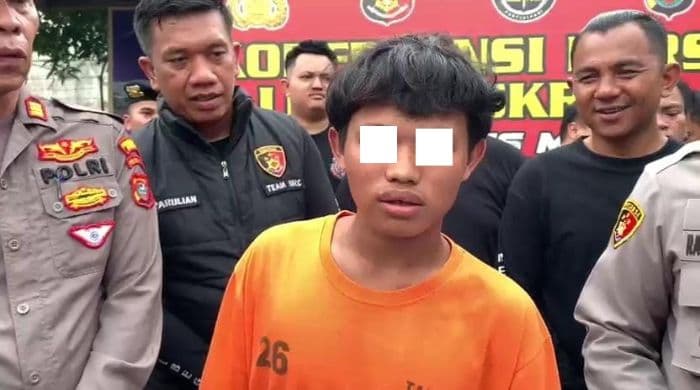 pencuri_steling_burger_di_medan_menyesal_janji_ganti_steling_baru