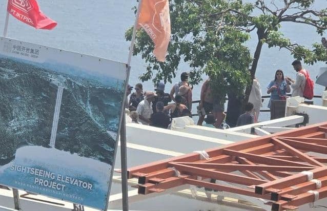 proyek_lift_rp200_m_di_tebing_pantai_kelingking_menuai_sorotan_antara_inovasi_wisata_dan_ancaman_lingkungan