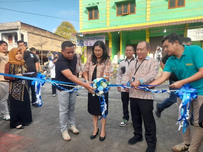 bi_siantar_resmikan_rest_area_di_desa_sait_buttu_saribu