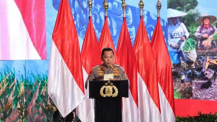 kapolri_minta_kapolres_dan_kapolda_buat_akun_medsos_respon_aduan_warga