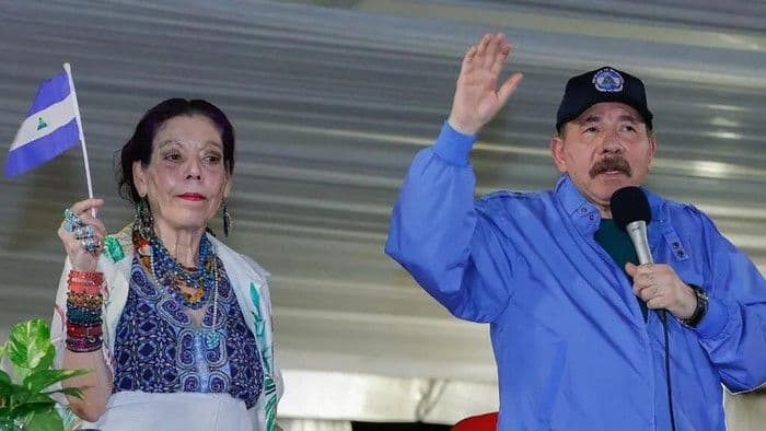 presiden_nikaragua_makin_berkuasa_istri_pun_diberi_jabatan