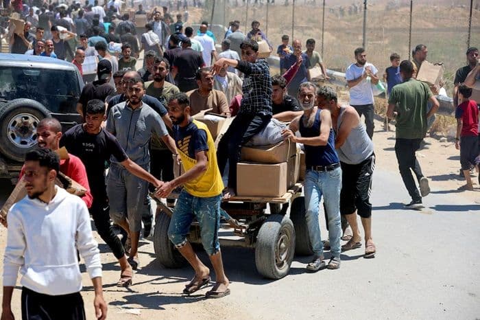 gaza_darurat_bantuan_kemanusiaan_dibajak_warga_kelaparan_berebut_pasokan