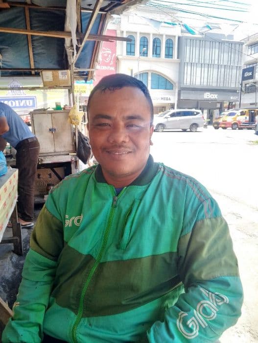 pendapatan_ojol_di_pematangsiantar_merosot_pengemudi_gunakan_4_aplikasi_sekaligus