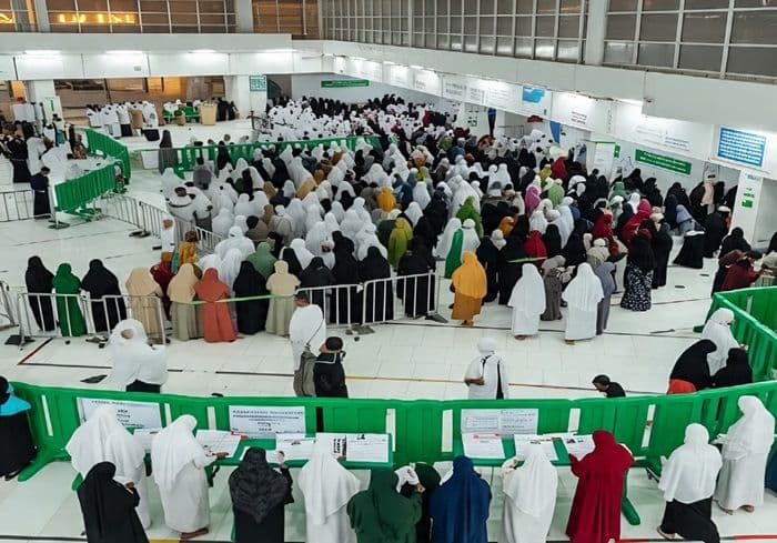 1200_calon_jemaah_haji_gagal_berangkat_ke_tanah_suci_kerugian_capai_rp5_miliar