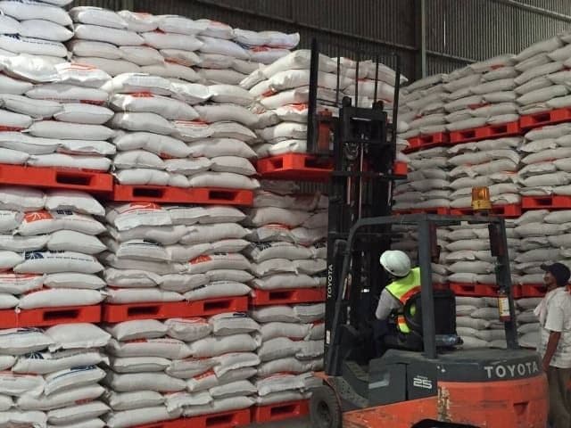 212_merek_beras_tak_sesuai_standar_konsumen_rugi_hingga_rp99_triliun