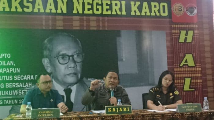 buron_kasus_korupsi_jaringan_desa_di_karo_rugikan_negara_rp13_miliar_diringkus_