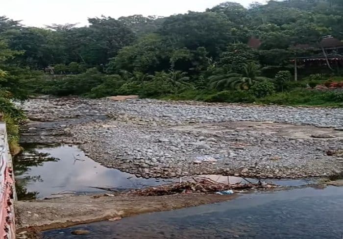kemarau_panjang_sungai_bahorok_bukit_lawang_mengering_dan_viral_di_media_sosial