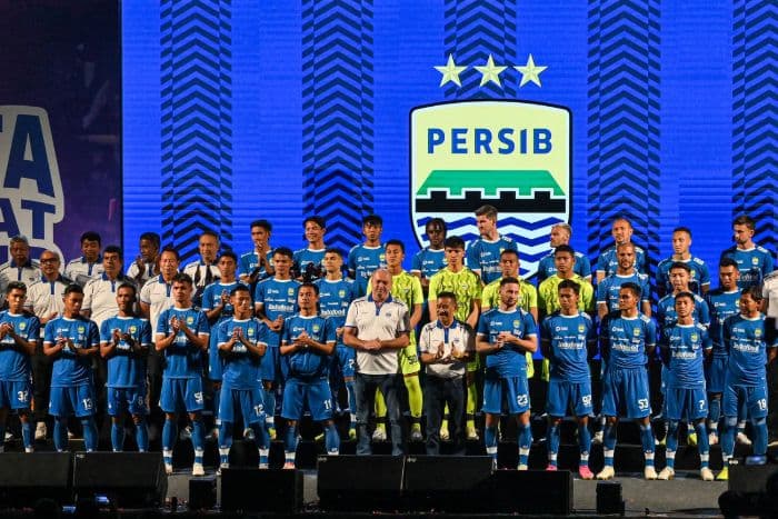 persib_launching_tim_dan_jersey_baru_untuk_laga_super_league_20252026
