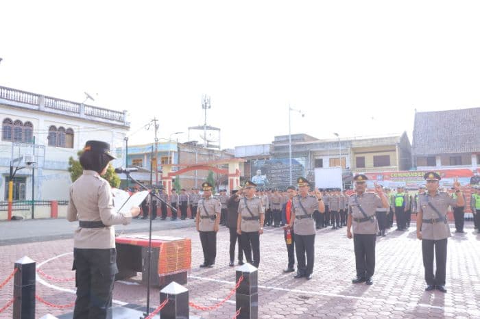polres_samosir_sertijab_empat_pejabat_utama