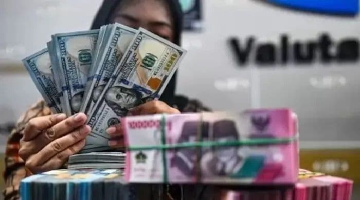 the_fed_tahan_suku_bunga_rupiah_melemah_hingga_rp16460usd_per_31_juli_2025