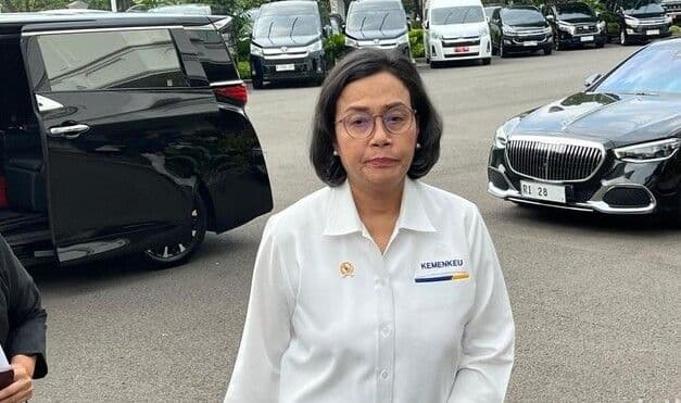 airlangga_hartarto_bantah_isu_sri_mulyani_mundur_ikuti_sidang_kabinet_di_istana