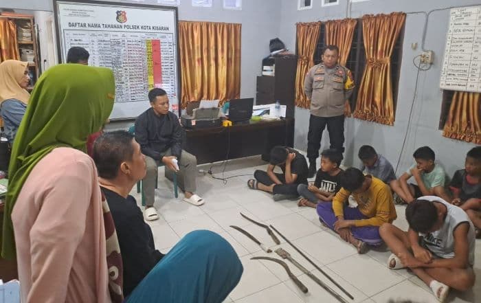 bawa_sajam_diduga_untuk_tawuran_9_anak_di_bawah_umur_diamankan_polisi_di_kisaran