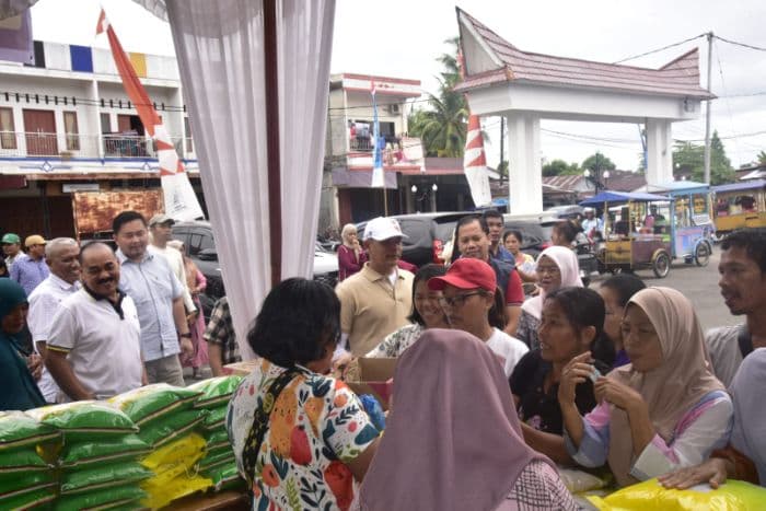 pemkab_tapteng_gelar_gerakan_pangan_murah_di_20_kecamatan