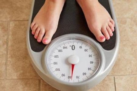 waktu_terbaik_menimbang_berat_badan_menurut_ahli