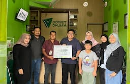 dompet_dhuafa_waspada_terima_wakaf_domba_bergulir_dari_keluarga_almarhum_rusli_djunaidi_djuned