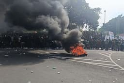 dprd_pati_tolak_pemakzulan_bupati_sudewo_hanya_pdip_yang_setuju