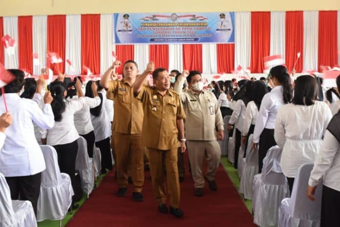 1014_pppk_deli_serdang_terima_sk_pengangkatan_bupatijaga_sikap_supaya_tidak_terjebak_perbuatan_salah