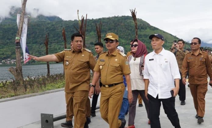 118_pembalap_dari_22_negara_bersaing_di_aquabike_jetski_world_championship_lake_toba_2023