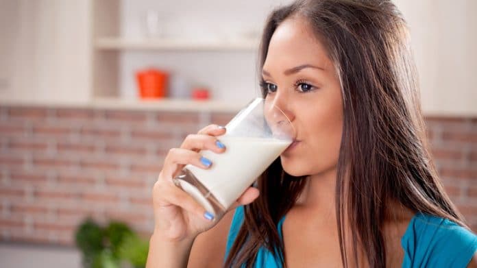 12_makanan_dan_minuman_yang_bisa_bikin_tidur_nyenyak