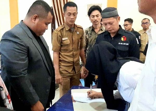 1446_pengawas_tps_se_kabupaten_batu_bara_dilantik