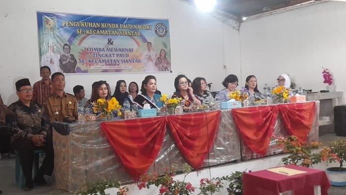 14_bunda_paut_nagori_se_kecamatan_siantar_dikukuhkan_ketua_paud_kembangkan_potensi_desa_dan_anak_anak