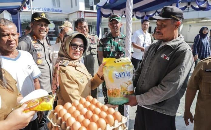 14_ton_beras_habis_terjual_selama_3_hari_pasar_murah_di_siantar