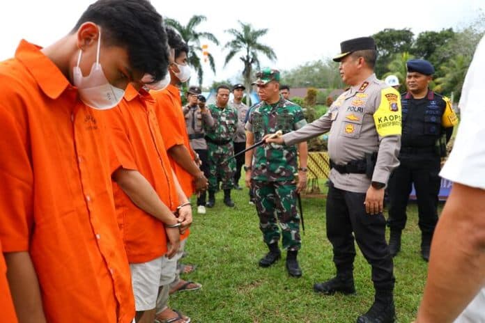 150_hektar_lahan_ganja_dimusnakan_di_madina_hasil_panen_sempat_dikendalikan_napi