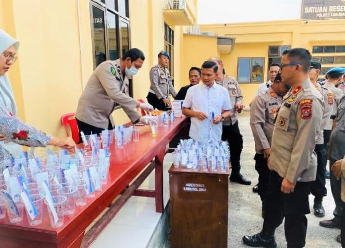 150_personil_polres_labusel_tes_urine_hasilnya_negatif