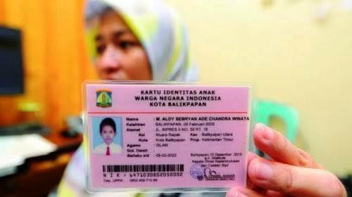 153_anak_di_simalungun_terima_kia_kadisdukcapil_paparkan_kegunaannya
