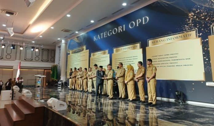 16_opd_provinsi_sumut_raih_penghargaan_keterbukaan_informasi_tahun_2024