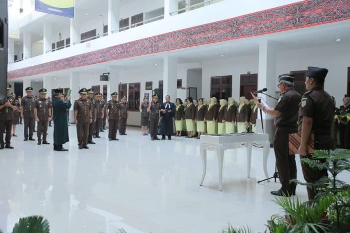 16_pejabat_baru_wilkum_kejati_sumut_dilantik