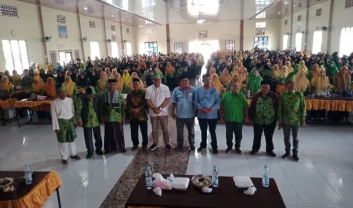 1700_guru_madrasah_siap_menangkan_paslon_bupati_deli_serdang_nomor_urut_02