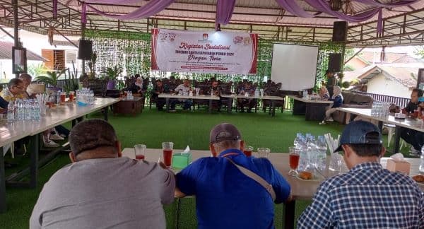 17_hari_jelang_pemilu_2024_kpu_padangsidimpuan_sosialisasi_melalui_media