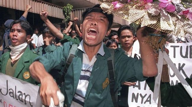 18_mei_1998_awal_rezim_orde_baru_runtuh_ini_kisahnya