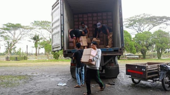 1984_kotak_dus_surat_suara_pemilu_tiba_di_kpu_langkat