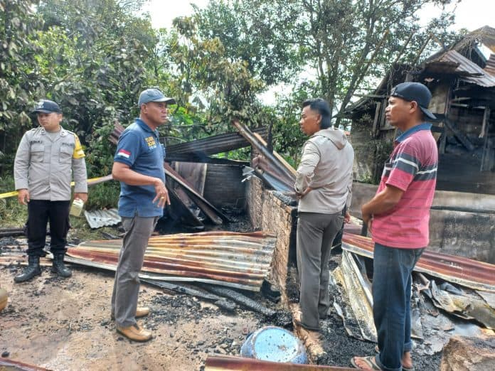 1_unit_rumah_di_lae_parira_dairi_hangus_terbakar