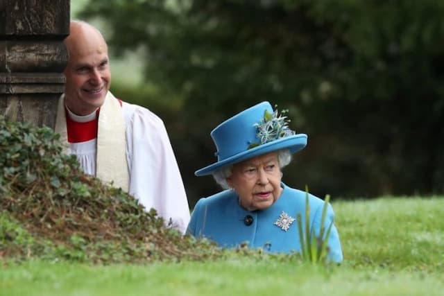 20_ribu_tentara_inggris_siaga_corona_ratu_elizabeth_mulai_cemas