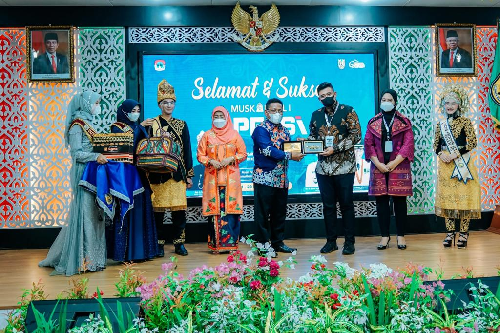 22_wali_kota_dipastikan_hadiri_raker_komwil_i_apeksi_di_kota_medan